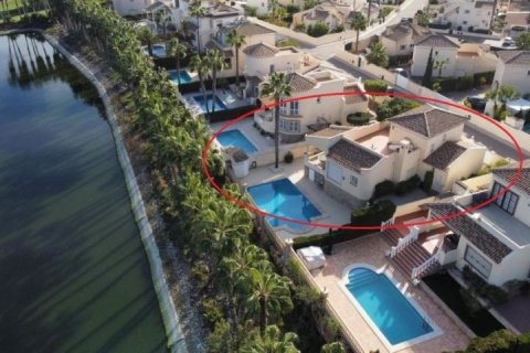Villa à vendre à Alicante, Espagne, 3 chambres, 132 m2 No. 189518 - photo 12