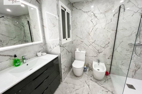 Lägenhet för uthyrning i Valencia, Spanien 3 sovrum, 115 kvm. Nr. 144310 - foto 22