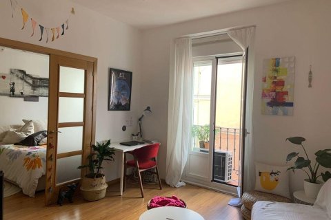 Huoneisto myytävänä Madrid, Espanja, 2 makuuhuonetta, 103 m2 No. 144311 - kuva 1
