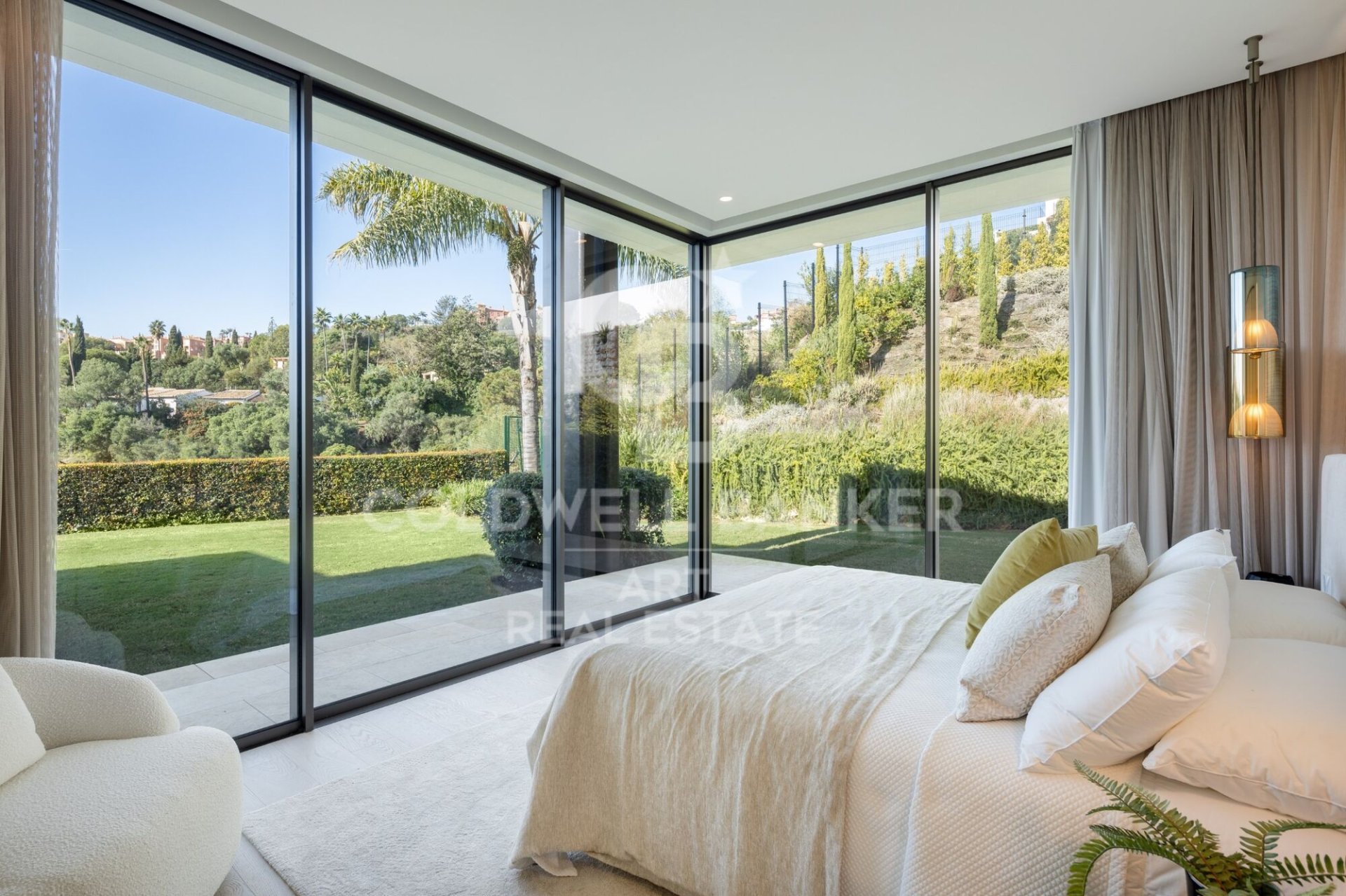 Villa i Benahavis, Malaga, Spanien 6 sovrum, 738 kvm. Nr. 179074