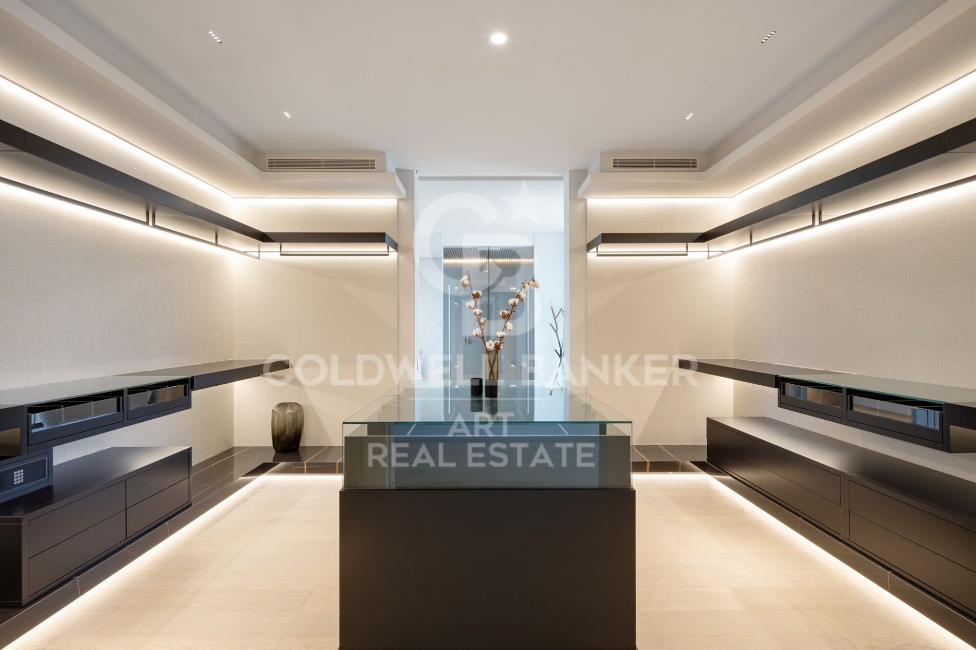 Villa i Benahavis, Malaga, Spanien 6 sovrum, 738 kvm. Nr. 179074