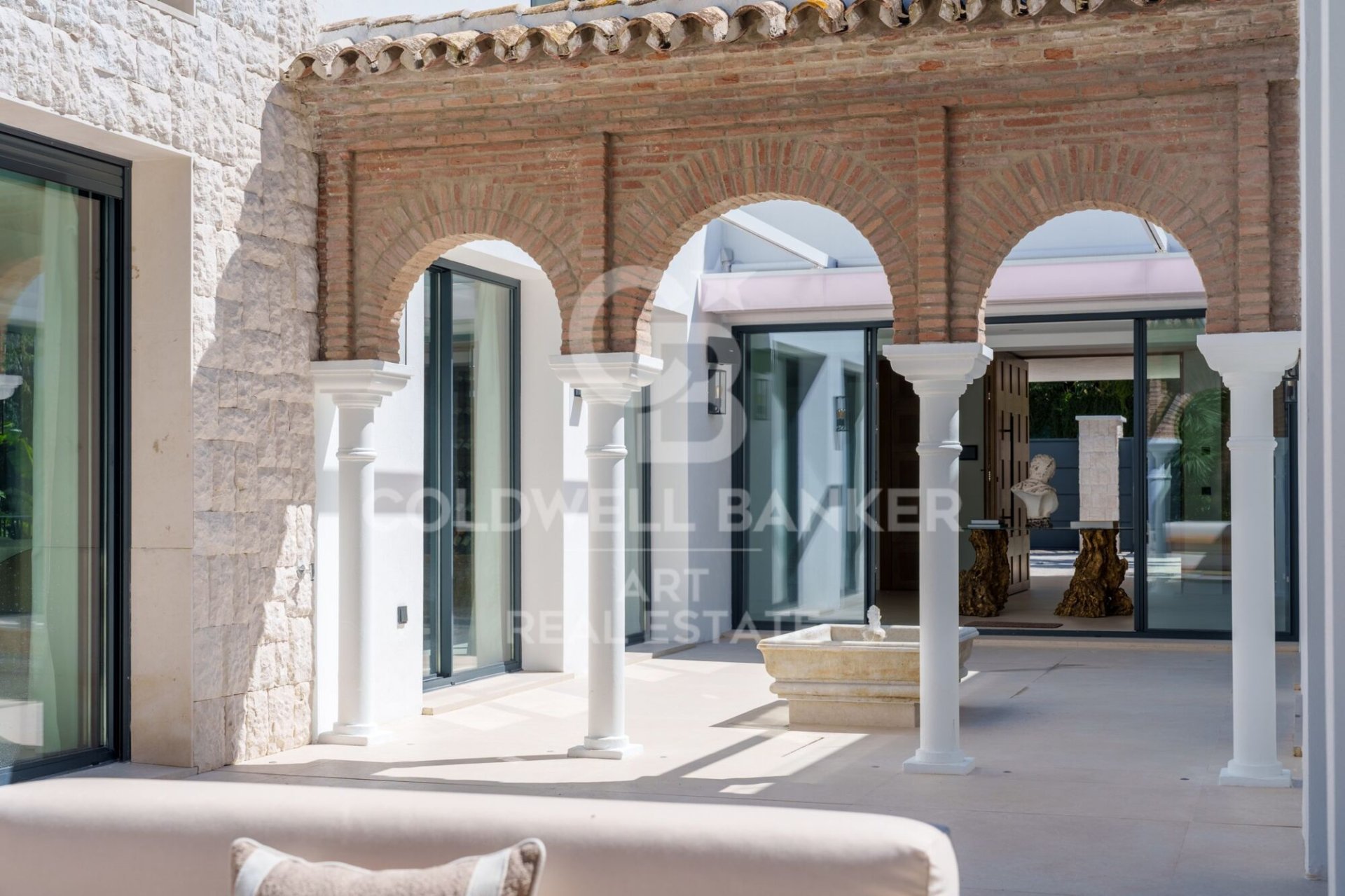 Villa a Marbella, Malaga, Spagna 5 camere da letto, 816 mq. N° 179071
