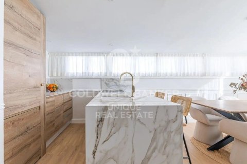 Apartment à vendre à Madrid, Espagne, 2 chambres, 130 m2 No. 179075 - photo 4