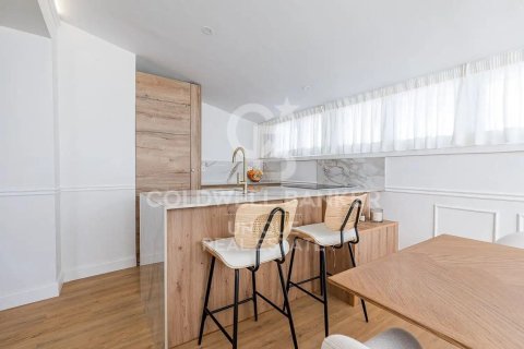 Apartment à vendre à Madrid, Espagne, 2 chambres, 130 m2 No. 179075 - photo 12