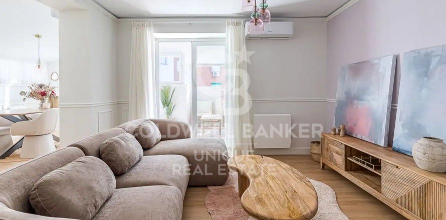 Apartment à Madrid, Espagne 2 chambres, 130 m2 No. 179075