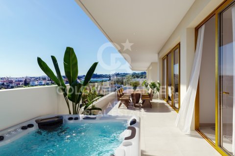Apartment à Fuengirola, Malaga, Espagne 3 chambres, 212 m2 No. 179069