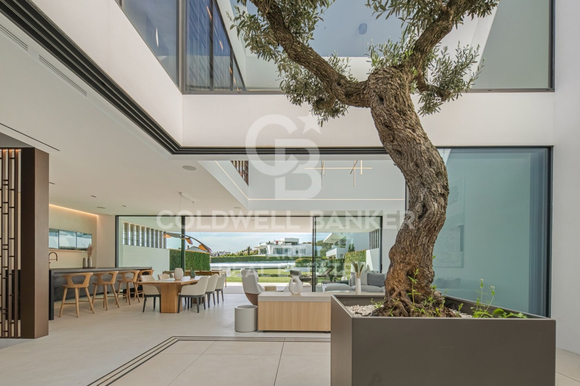 Huvila Marbella, Malaga, Espanja 3 makuuhuonetta, 373 m2 No. 179072