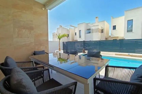 Villa till salu Los Montesinos, Alicante, Spanien 3 sovrum,  Nr. 115530 - foto 4