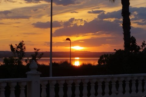 Villa pārdošanā Torrevieja, Alicante, Spānijā 6 istabas, 390 m2 Nr. 115534 - attēls 25