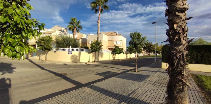 Villa Torrevieja, Alicante, Spānijā 6 istabas, 390 m2 Nr. 115534