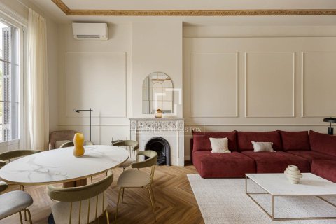 Wohnung zum Verkauf in Barcelona, Spanien 3 Schlafzimmer, 136 m2 Nr. 150683 - Foto 2