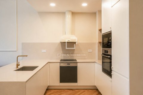 Dzīvoklis pārdošanā Barcelona, Spānijā 3 istabas, 136 m2 Nr. 150683 - attēls 30