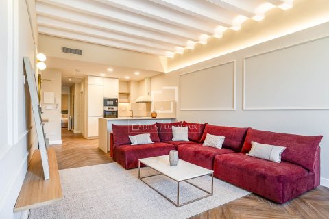 Dzīvoklis Barcelona, Spānijā 3 istabas, 119 m2 Nr. 150684