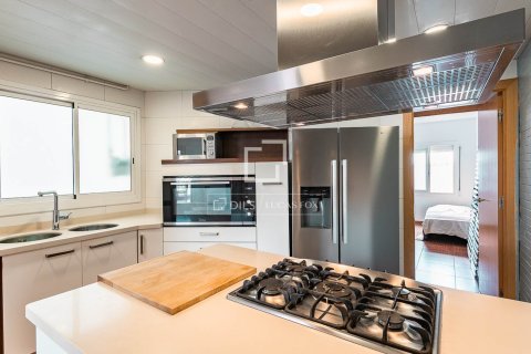 Apartamento en venta en Barcelona, España 3 dormitorios, 116 m2 No. 150679 - foto 8