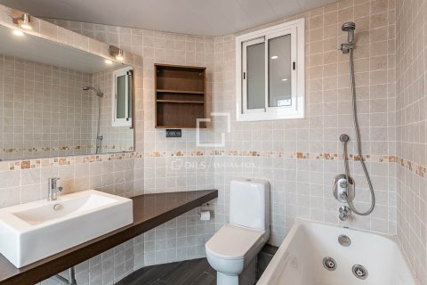 Apartamento en venta en Barcelona, España 3 dormitorios, 116 m2 No. 150679 - foto 16