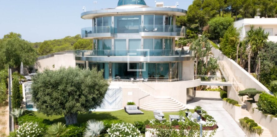 Villa in Sitges, Barcelona, Spain 5 bedrooms, 615 sq.m. No. 150681