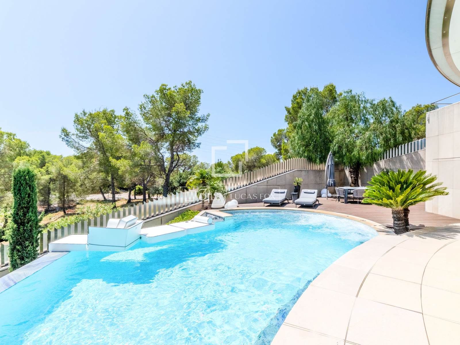 Villa a Sitges, Barcelona, Spagna 5 camere da letto, 615 mq. N° 150681