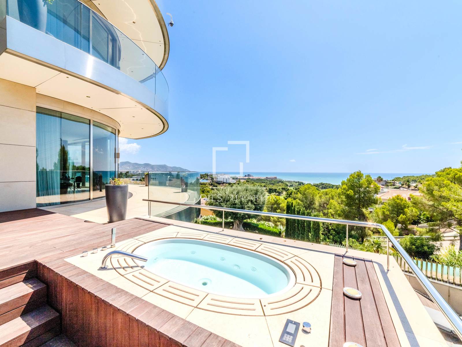 Villa a Sitges, Barcelona, Spagna 5 camere da letto, 615 mq. N° 150681