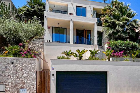 Villa for sale in Santa Ponsa, Mallorca, Spain 3 bedrooms, 220 sq.m. No. 143976 - photo 2