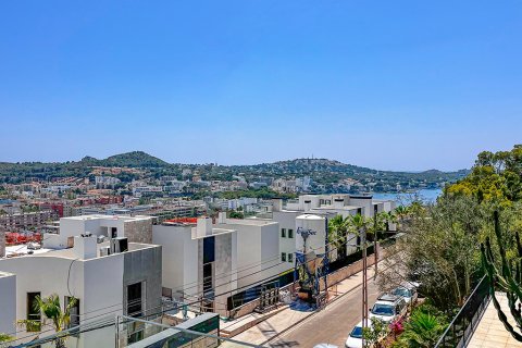 Villa for sale in Santa Ponsa, Mallorca, Spain 3 bedrooms, 220 sq.m. No. 143976 - photo 9