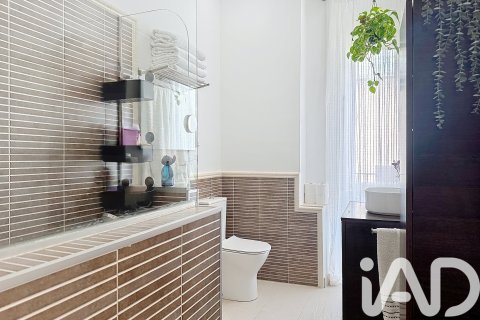 Продажа квартиры в Виланова-и-ла-Желтру, Барселона, Испания 3 спальни, 110м2 №172881 - фото 9