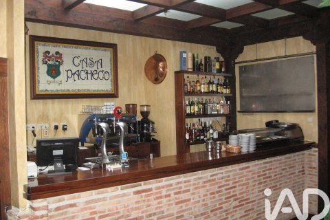 Cafe / restaurant zum Verkauf in Tres Cantos, Madrid, Spanien 404 m2 Nr. 172886 - Foto 1