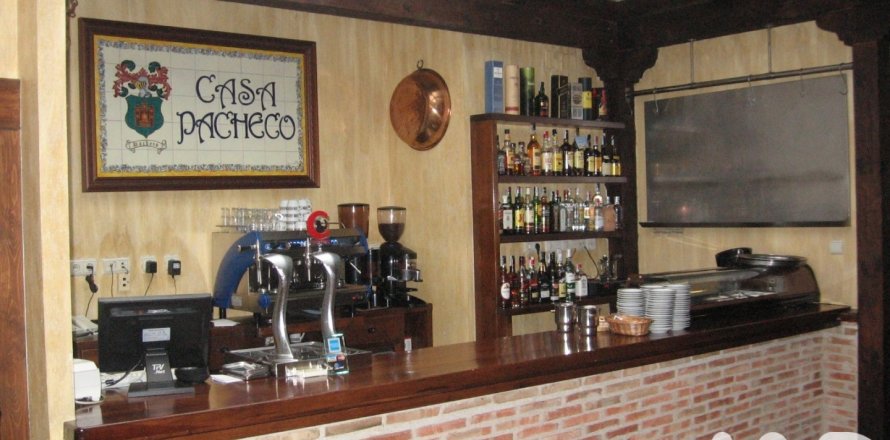 Cafe / restaurant in Tres Cantos, Madrid, Spanien 404 m2 Nr. 172886
