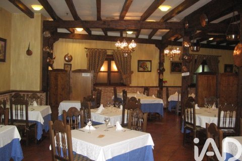 Cafe / restaurant zum Verkauf in Tres Cantos, Madrid, Spanien 404 m2 Nr. 172886 - Foto 2
