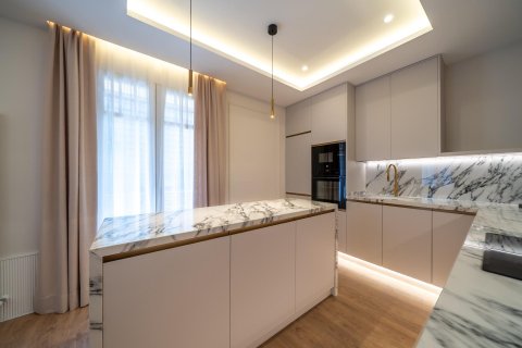 Apartment for sale Madrid, Spain 2 bedrooms, 144 sq.m. No. 133068 - photo 16