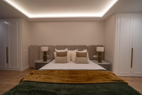 Apartment for sale Madrid, Spain 2 bedrooms, 144 sq.m. No. 133068 - photo 17