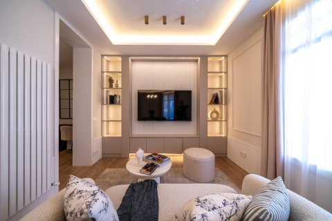 Apartment for sale Madrid, Spain 2 bedrooms, 144 sq.m. No. 133068 - photo 5