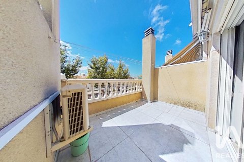 Radhus till salu i Santa Pola, Alicante, Spanien 4 sovrum, 92 kvm. Nr. 194395 - foto 23
