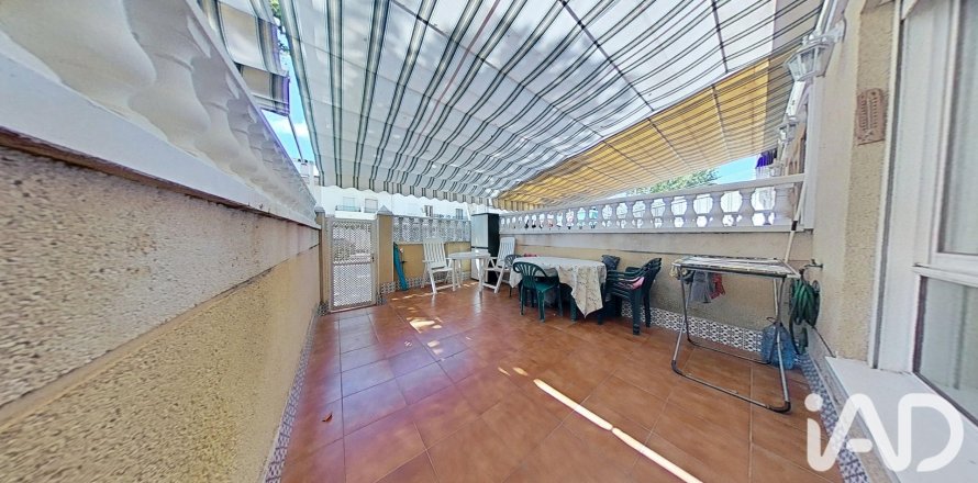 Radhus i Santa Pola, Alicante, Spanien 4 sovrum, 92 kvm. Nr. 194395