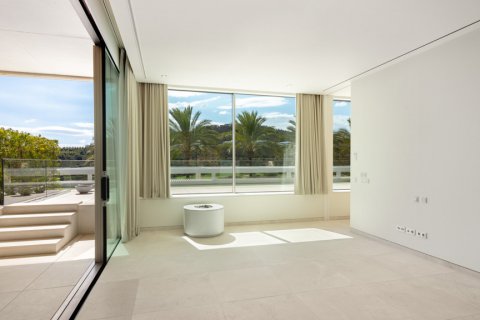 Villa for sale Casares, A Coruna, Spain 4 bedrooms, 578 sq.m. No. 106929 - photo 8