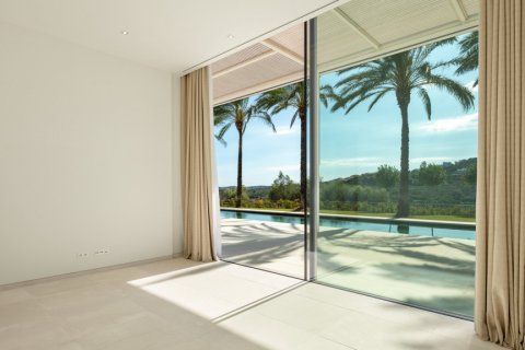 Villa for sale Casares, A Coruna, Spain 4 bedrooms, 578 sq.m. No. 106929 - photo 5