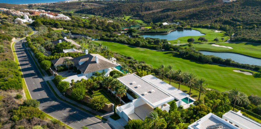 Villa Casares, A Coruna, Spain 4 bedrooms, 578 sq.m. No. 106929