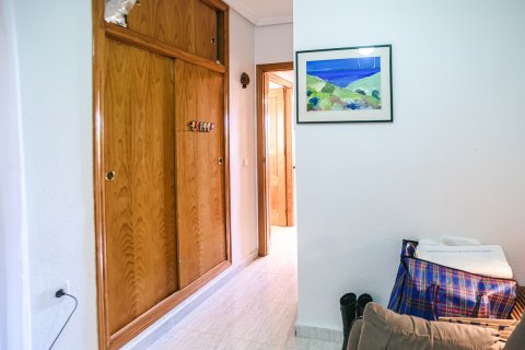 Apartament w Alicante, Hiszpania 4 sypialnie, 110 mkw. nr 194583 – zdjęcie 23
