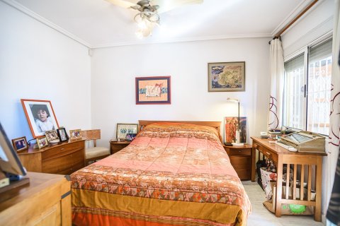 Apartament w Alicante, Hiszpania 4 sypialnie, 110 mkw. nr 194583 – zdjęcie 16