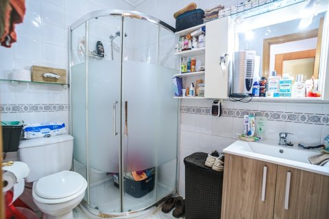Apartament w Alicante, Hiszpania 4 sypialnie, 110 mkw. nr 194583 – zdjęcie 25