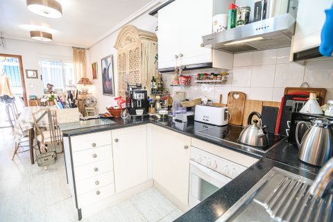 Apartament w Alicante, Hiszpania 4 sypialnie, 110 mkw. nr 194583 – zdjęcie 9