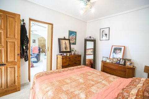 Apartament w Alicante, Hiszpania 4 sypialnie, 110 mkw. nr 194583 – zdjęcie 17