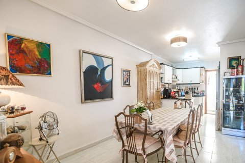 Apartament w Alicante, Hiszpania 4 sypialnie, 110 mkw. nr 194583 – zdjęcie 6
