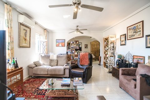 Apartament w Alicante, Hiszpania 4 sypialnie, 110 mkw. nr 194583 – zdjęcie 15