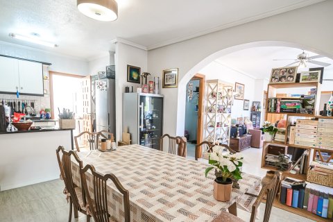 Apartament w Alicante, Hiszpania 4 sypialnie, 110 mkw. nr 194583 – zdjęcie 7
