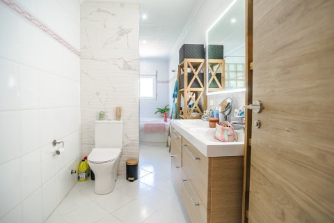 Villa for sale in La Marina, Alicante, Spain 3 bedrooms, 246 sq.m. No. 194579 - photo 21