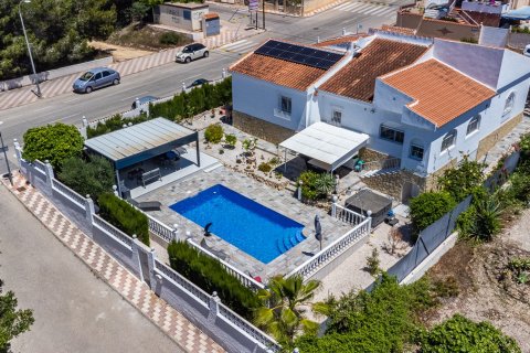 Villa in La Marina, Alicante, Spain 3 bedrooms, 246 sq.m. No. 194579