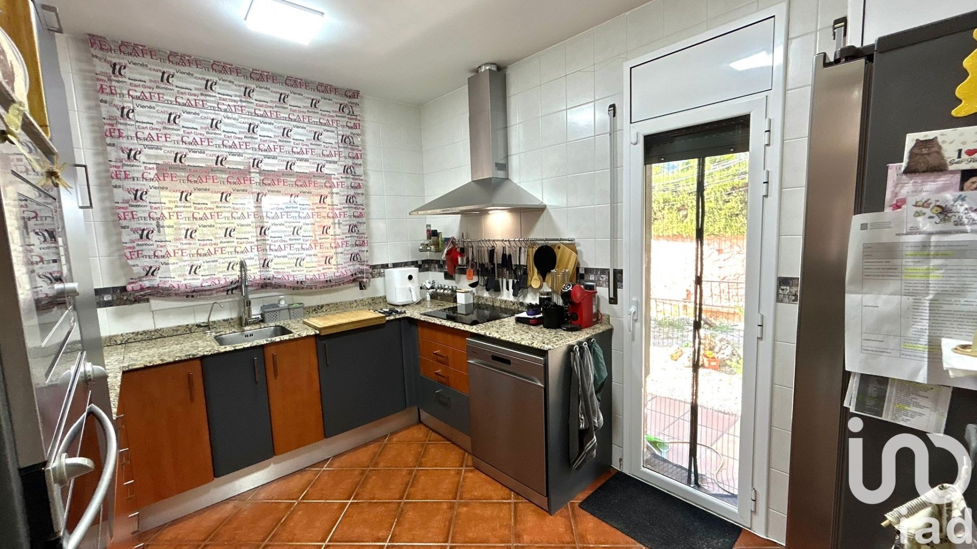 Квартира в Барселона, Испания 3 спальни, 138м2 №153052
