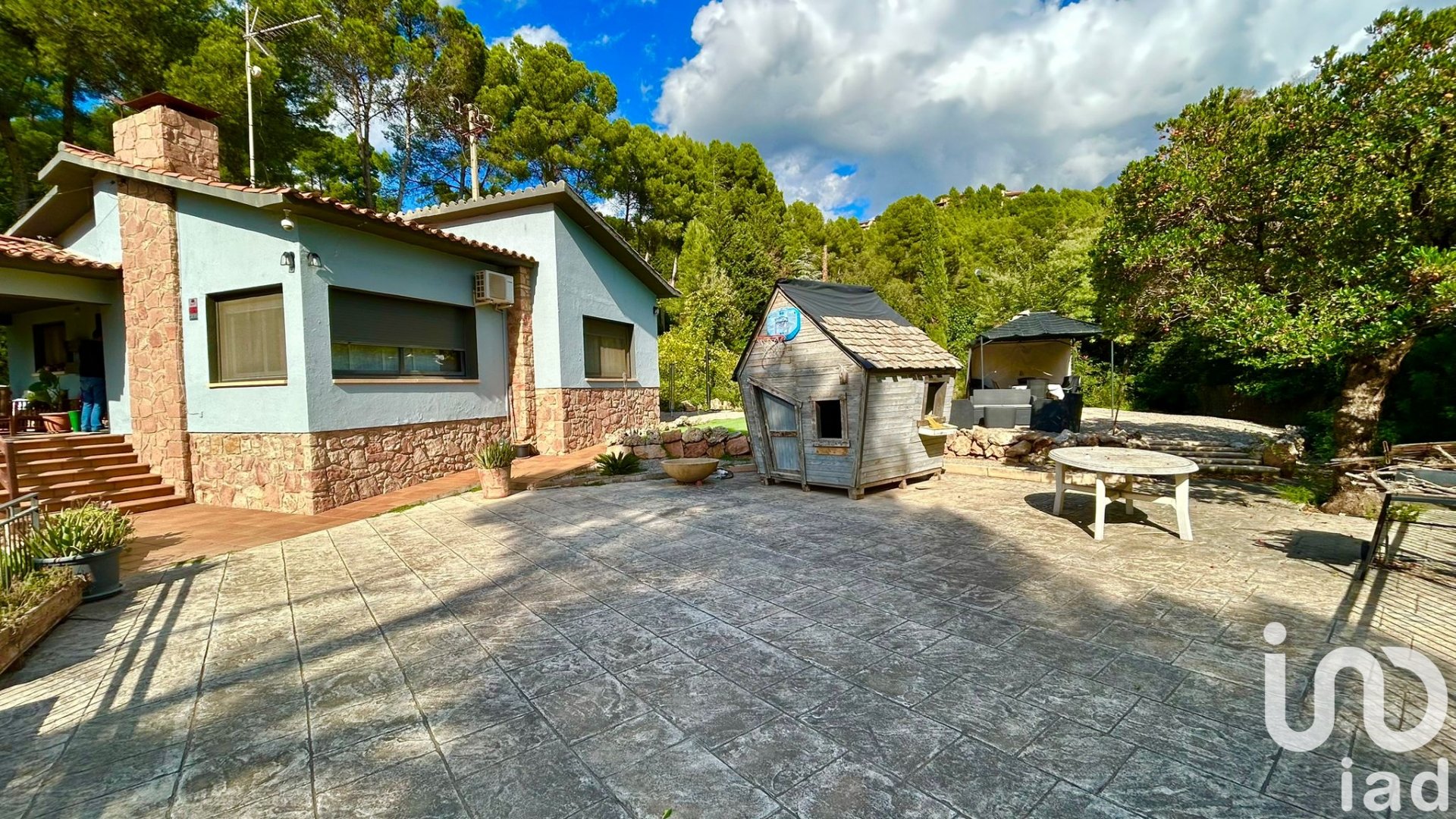Квартира в Барселона, Испания 3 спальни, 138м2 №153052