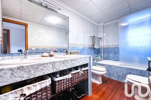 Dom w La Nucia, Alicante, Hiszpania 4 sypialnie, 172 mkw. nr 153050 – zdjęcie 21