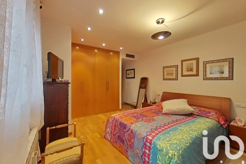 Dom w Alpicat, Lleida, Hiszpania 6 sypialni, 376 mkw. nr 153051 – zdjęcie 13